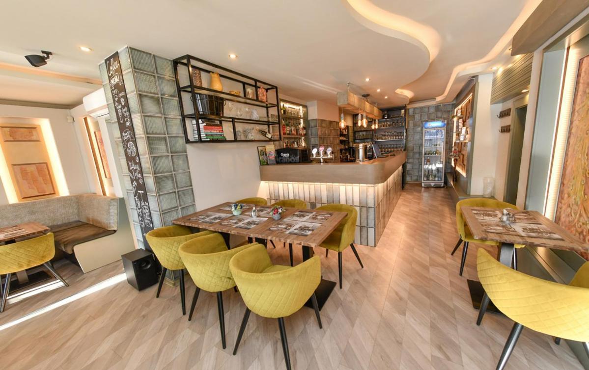 Portre Panzio Otel Kőszeg Dış mekan fotoğraf