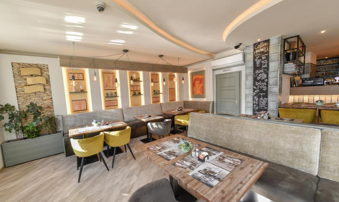 Portre Panzio Otel Kőszeg Dış mekan fotoğraf