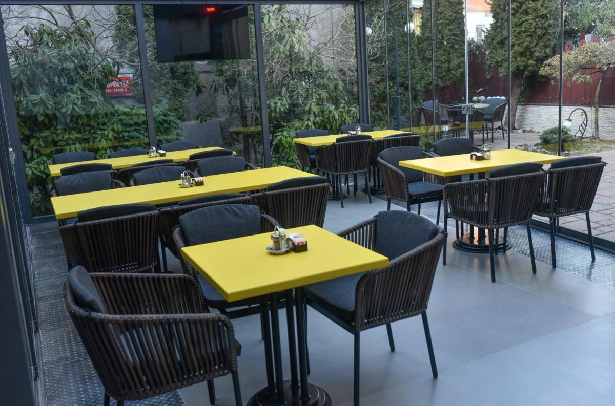 Portre Panzio Otel Kőszeg Dış mekan fotoğraf