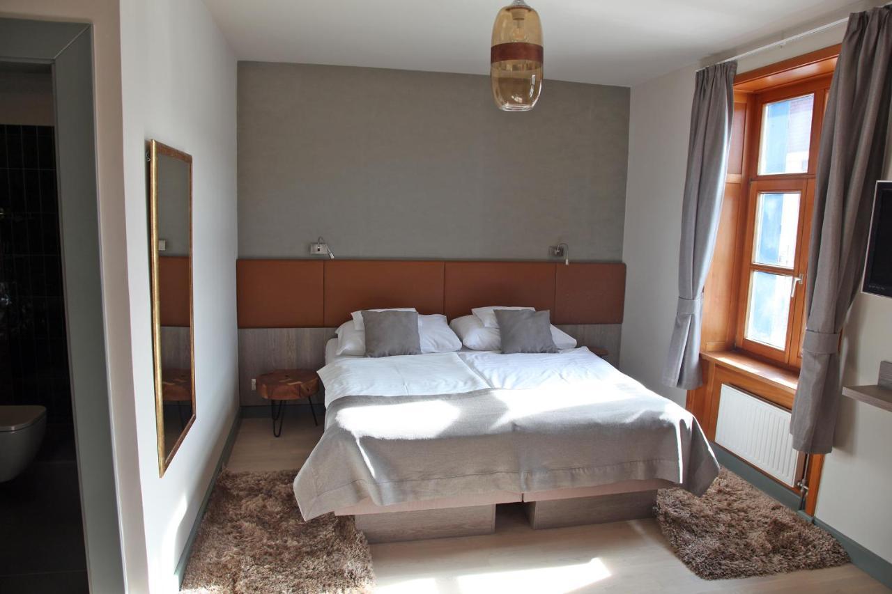Portre Panzio Otel Kőszeg Dış mekan fotoğraf